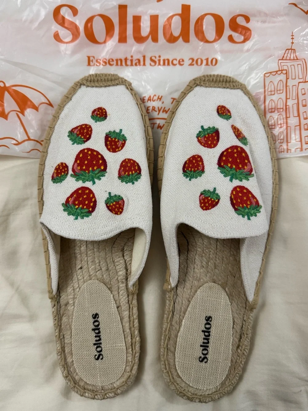 Womens | Smoking Mule Espadrille | Embroidery | Strawberries - Oasis - White
